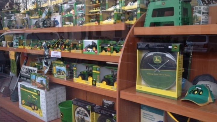 MERCHANDISE JOHN DEERE