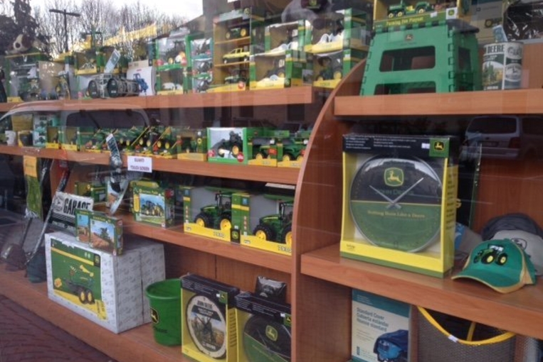 MERCHANDISE JOHN DEERE