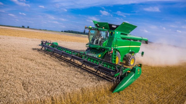 John Deere presenta la nuova serie di mietitrebbie S700