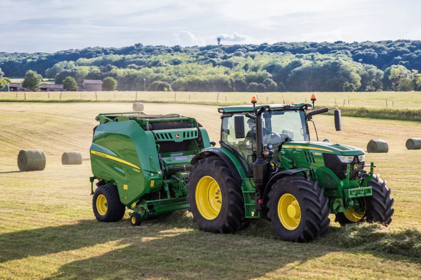 John Deere presenta le nuove rotopresse a camera variabile John Deere presenta le nuove rotopresse a camera variabile